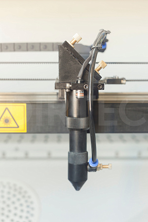Лазерный станок с ЧПУ DIRTEC 1610DG
