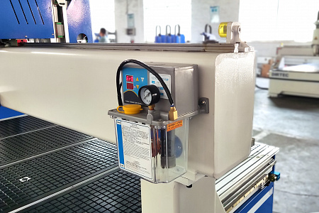 Фрезерный станок с ЧПУ DIRTEC 2131AR (Зонтичная смена инструмента)