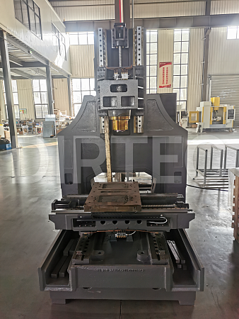 Вертикальный обрабатывающий центр DIRTEC M1370